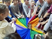 Wesołe zabawy w bibliotece - calineczka