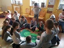 Układamy dinozaura z puzzli