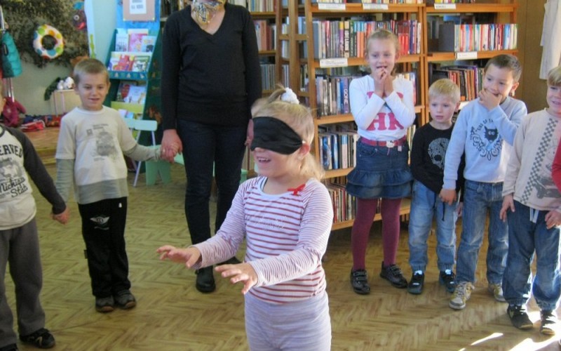 „Czarna książka kolorów”