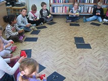 „Czarna książka kolorów”