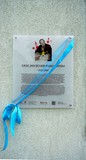 Tablica na budynku Filii nr 3 KBP, poświęcona Gracjanowi Bojarowi-Fijałkowskiemu tuż przed uroczysty