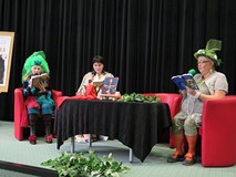 Aktorzy z teatru Zwierciadło i Studia Artystycznego im. Ziembińskich