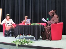 Aktorzy z teatru Zwierciadło i Studia Artystycznego im. Ziembińskich