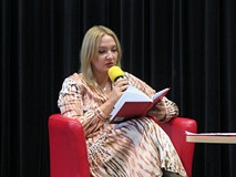 Alicja Balcerzak czyta wiersz Adeli Kuik-Kalinowskiej w języku polskim
