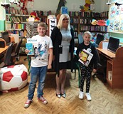 Na zdjęciu: Bartosz Chmielewski i Karina Materka  - Mistrzowie Pięknego Czytania ze Szkoły Podstawow