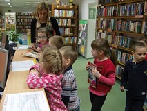 Poznajemy bibliotekę