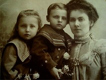 Maria Pilecka z matką Ludwika i bratem Witoldem