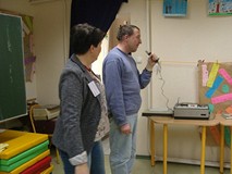 Z mikrofonem w ręku