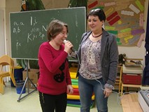 Z mikrofonem w ręku