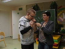 Z mikrofonem w ręku