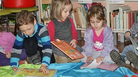Przedszkolaki i pierwsza wizyta w bibliotece