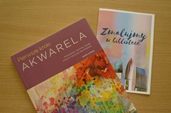 na zdjęciu książka 