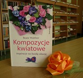 na zdjęciu książka 
