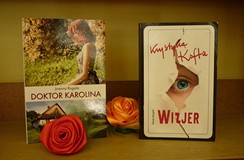 na zdjęciu książki, od lewej strony Joanna Rogala 