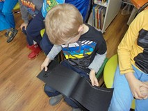 Tygryski w bibliotece