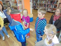 Tygryski w bibliotece