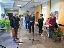 Przemawia Wal Jarosz.
