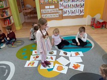 Dzieci podczas zajęć