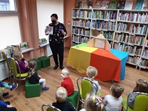 Zachęcanie grupy przedszkolaków do wzięcia udziału w akcji Mała Książka Wielki Człowiek