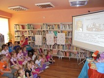 Tygryski w bibliotece