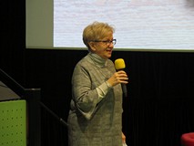 Iwona Sławińska zapowiada pozostałych autorów.