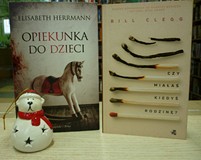 na zdjęciu książki, od lewej strony Elisabeth Herrmann 