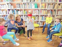 Przedszkolaki w bibliotece