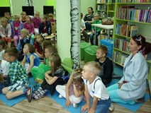 Przedstawienie w bibliotece