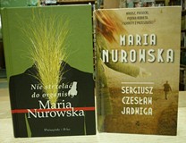 na zdjęciu książki, od lewej strony 