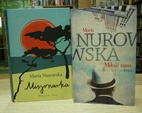 na zdjęciu książki, od lewej strony 