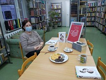 Uczestniczka Dyskusyjnego Klubu Książki