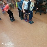 Zabawa z woreczkami.