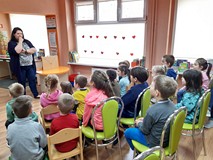 Rozmawiamy o bibliotece, do czego służy to miejsce, po co się wypożycza książki...