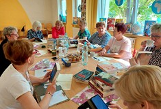 Uczestniczki spotkania polecają przeczytane wcześniej książki