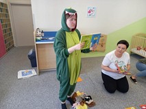 Prezentacja książeczek przez biliotekarki