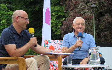 Spotkanie z Krzysztofem Wielickim prowadzone przez Piotra Polechońskiego (po lewej)