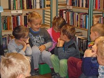 PRZEDSZKOLAKI W BIBLIOTECE