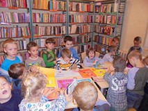 PRZEDSZKOLAKI W BIBLIOTECE
