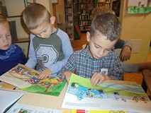 PRZEDSZKOLAKI W BIBLIOTECE