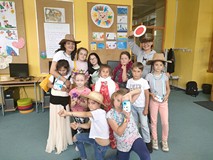 zdjęcie grupowe podczas warsztatów fotograficznych