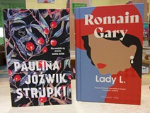 na zdjęciu książki