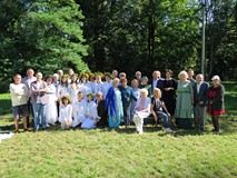 Narodowe Czytanie Ballad i Romansów na tarsie Pod Bookiem Koszalińskiej Biblioteki Publicznej
