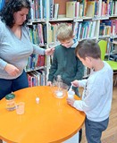 Magiczny syrop w trakcie produkcji