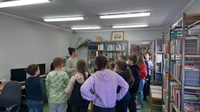 Dzieci poznają czytelnie