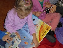 PSZCZÓŁKI W BIBLIOTECE