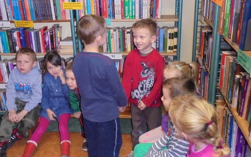 MOTYLKI W BIBLIOTECE