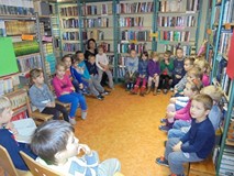 MOTYLKI W BIBLIOTECE