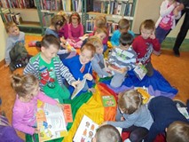 MOTYLKI W BIBLIOTECE