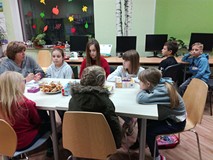 Zebrani podczas ustalania zasad spotkań
