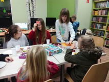 Uczestnicy spotkania podczas gry
